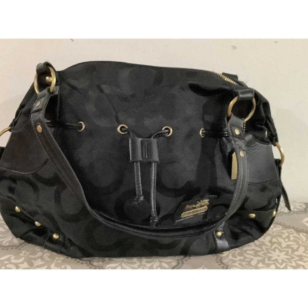 Coach handbags used large pre-owned black